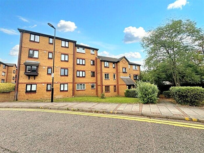 1 Bedroom Flat To Rent In Alan Hocken Way, West Ham, E15