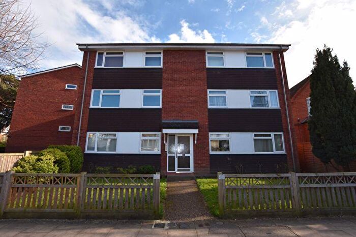 2 Bedroom Apartment To Rent In Surbiton Hill Park, Surbiton, KT5