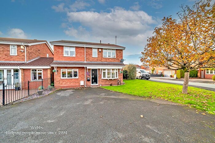 4 Bedroom Detached House For Sale In Turnstone Drive, Featherstone, Wolverhampton, WV10
