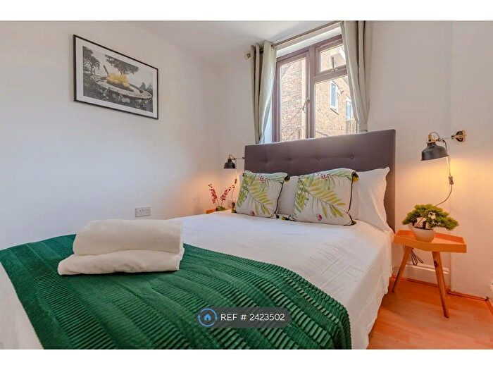 2 Bedroom End Of Terrace House To Rent In Ambergate Street, London, SE17