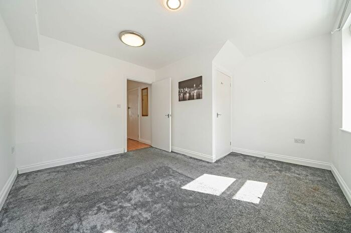1 Bedroom Flat To Rent In Deptford High Street, London, SE8