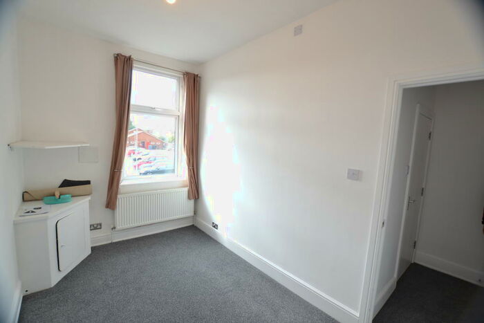 1 Bedroom Flat To Rent In Duke Street, Macclesfield, SK11