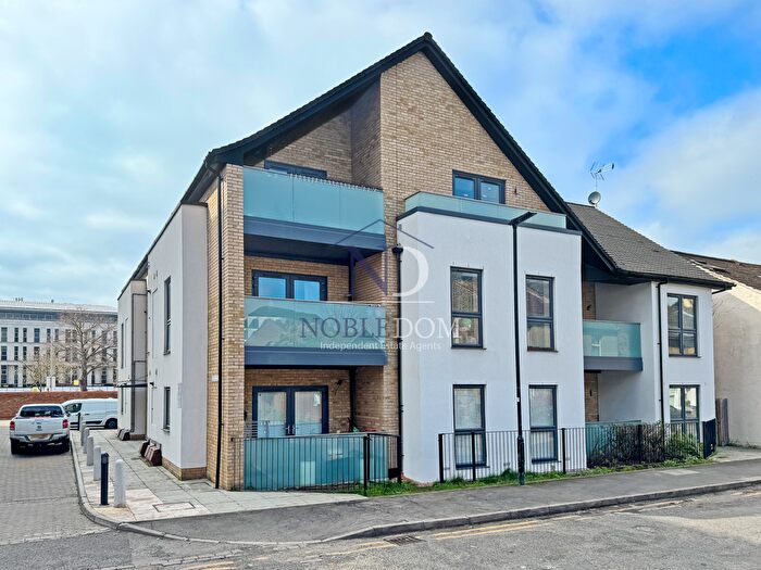 1 Bedroom Flat For Sale In Upton Road, TW3