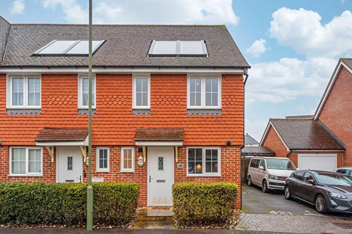 2 Bedroom Semi-Detached House To Rent In Blacksmith Road, Horley, RH6