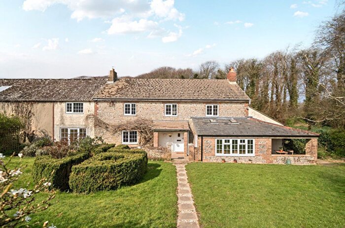 4 Bedroom Cottage To Rent In Bradford Peverell, Dorchester, DT2