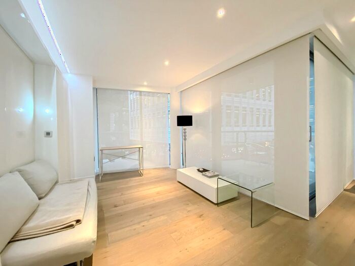 Studio To Rent In Central St Giles Piazza, Tottenham Court Road, WC2H