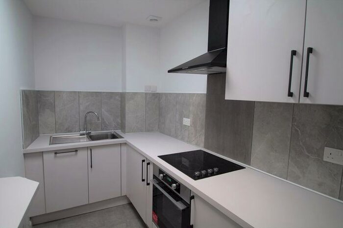 1 Bedroom Apartment To Rent In High Street, High Wycombe, HP11