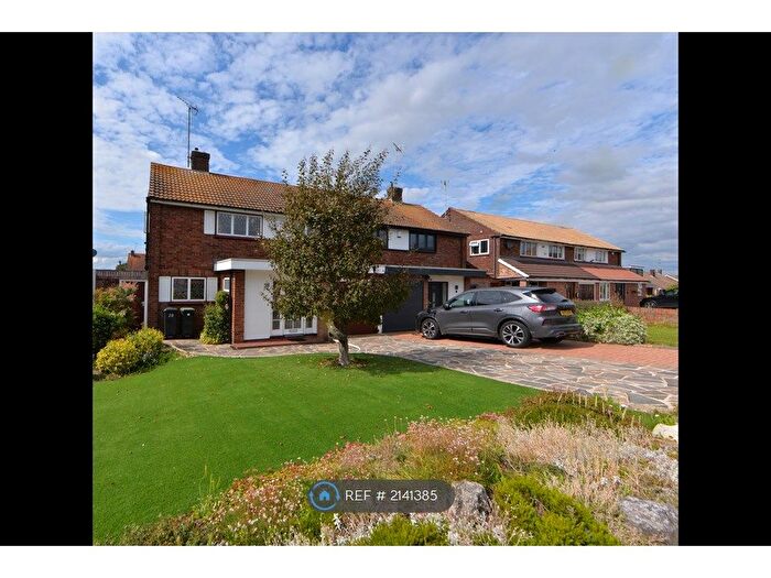 3 Bedroom Semi-Detached House To Rent In Knights Walk, Abridge, Romford, RM4