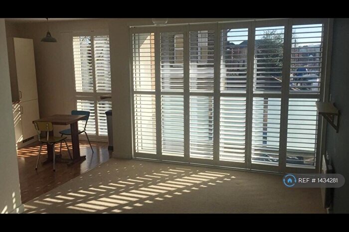 1 Bedroom Flat To Rent In East Dulwich Road, London, SE22