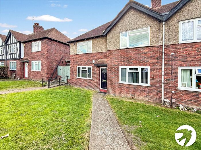 2 Bedroom Maisonette To Rent In Westhorne Avenue, London, SE9