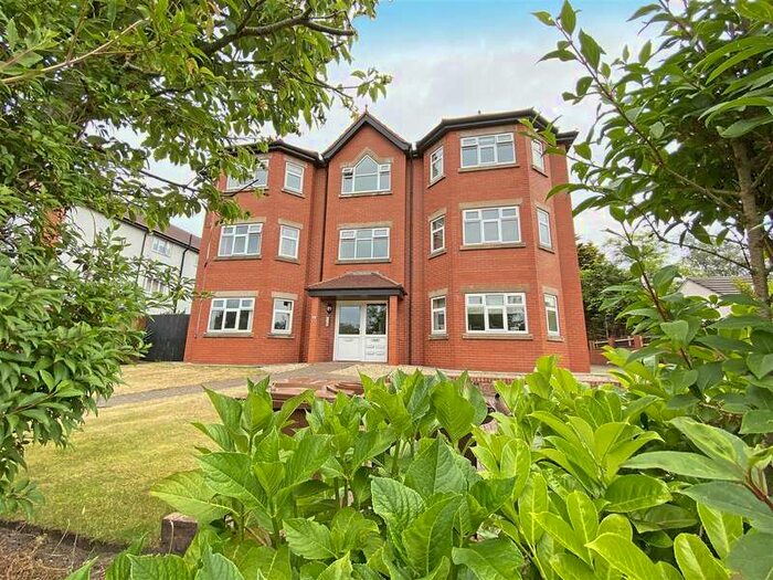 Houses for sale & to rent in L23 8TA, Burbo Bank Road North