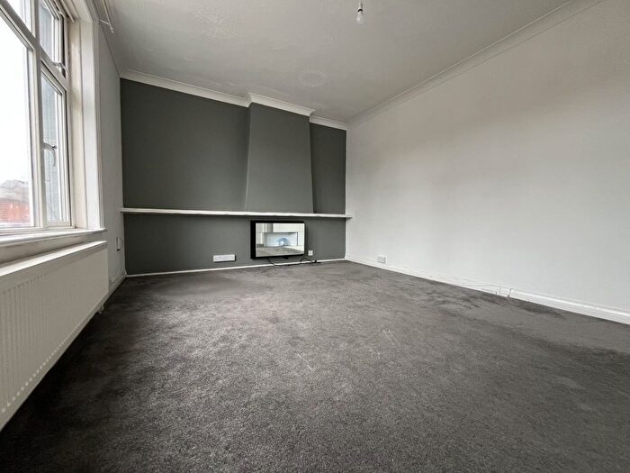 2 Bedroom Flat To Rent In Charminster Road, Bournemouth, BH8