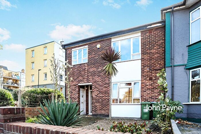 2 Bedroom Maisonette To Rent In Charlton Road, London, SE7