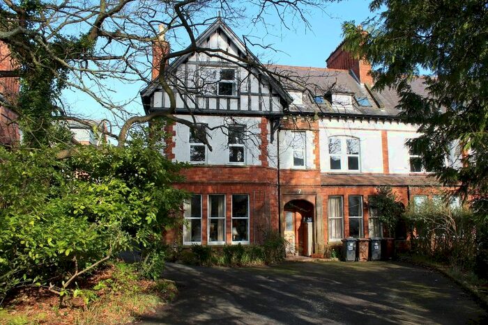 2 Bedroom Flat To Rent In Sandown Park, Belfast, BT5