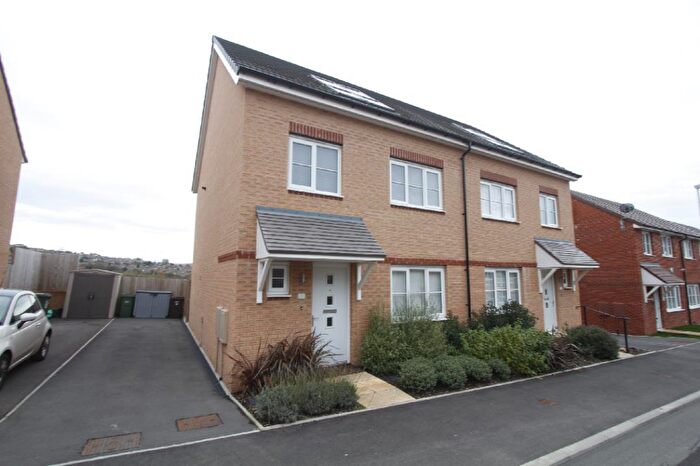 4 Bedroom Semi Detached House To Rent In Rhodfa'r Rhyddwen, Caerphilly, Caerphilly, CF83