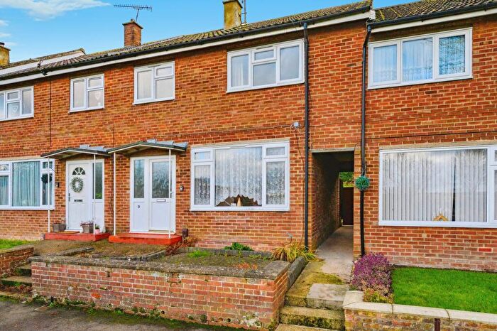 3 Bedroom Terraced House For Sale In Thornview Road, Houghton Regis, Dunstable, Bedfordshire, LU5