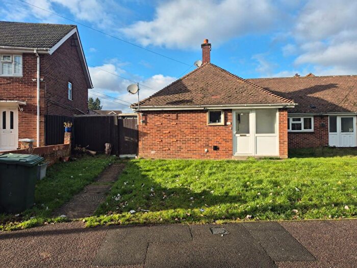 2 Bedroom Property For Sale In Deacon Way, Banbury, Oxfordshire, OX16