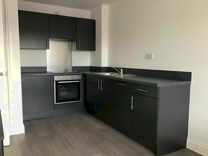 1 Bedroom Flat To Rent In South Parade, Wakefield, WF1