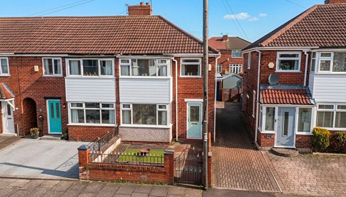 3 Bedroom Semi Detached House For Sale In Harewood Road, Irlam, M44