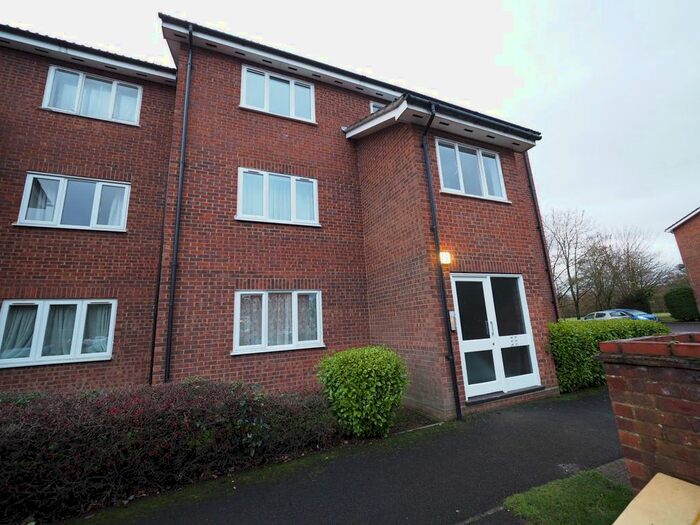 1 Bedroom Flat To Rent In Wesley Drive, Egham, TW20