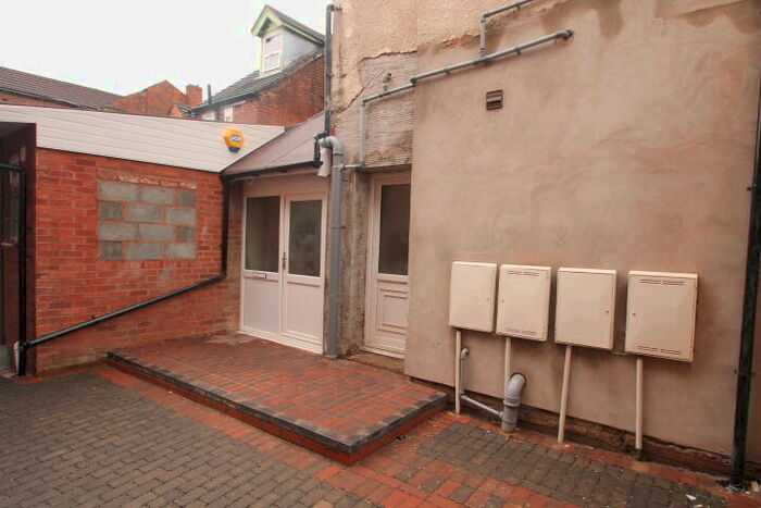 2 Bedroom Maisonette To Rent In Wolverhampton Street, Dudley, DY1