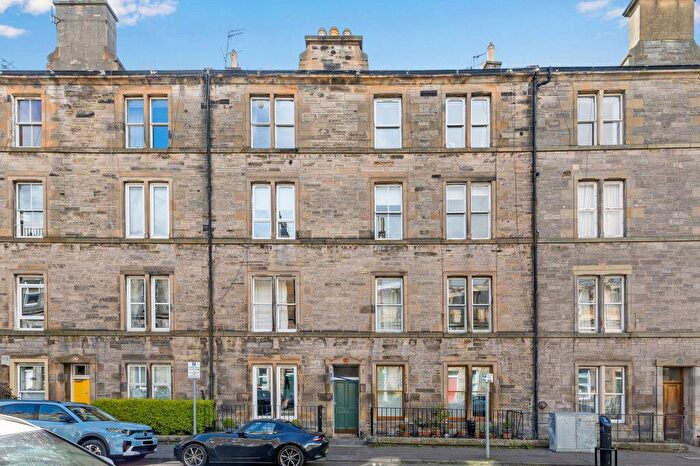 2 Bedroom Flat For Sale In / Blackwood Crescent, Newington, Edinburgh, EH9