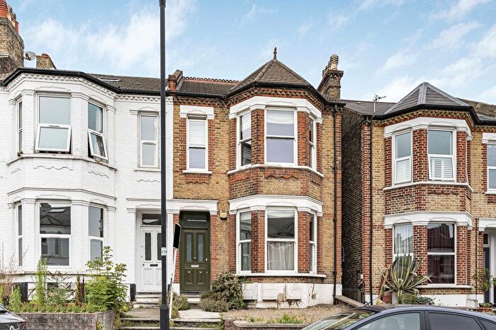 1 Bedroom Flat To Rent In St. Julians Farm Road, London, SE27