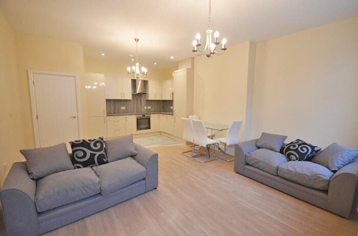 1 Bedroom Flat To Rent In Stamford New Road, Altrincham, WA14