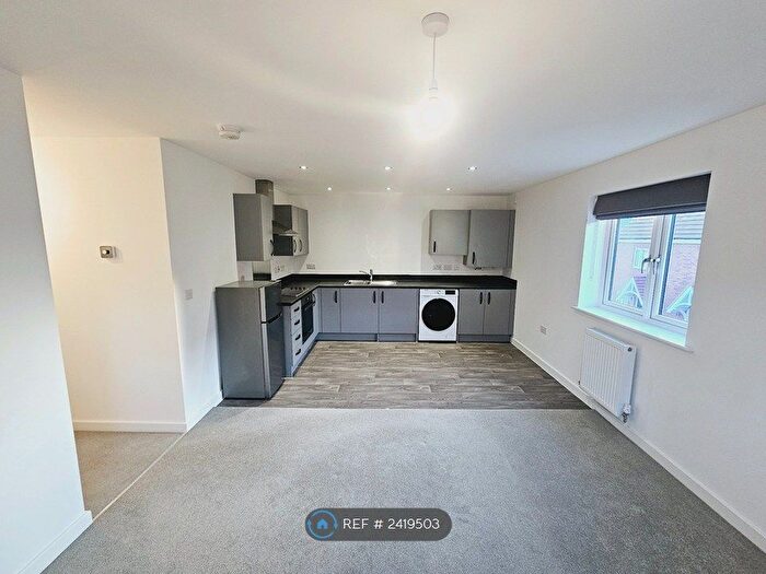 2 Bedroom Maisonette To Rent In Nicholson Close, Redhill, Nottingham, NG5