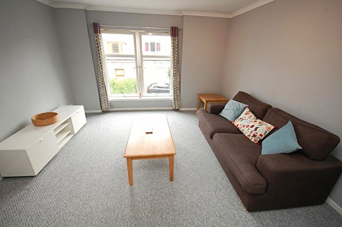 2 Bedroom Flat To Rent In Mount Street, City Centre, Aberdeen, AB25