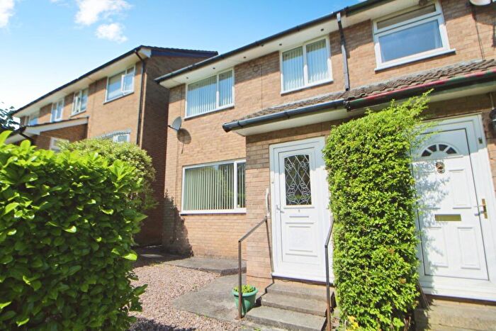 3 Bedroom Semi-Detached House For Sale In Longclough Drive, Glossop, Derbyshire, SK13