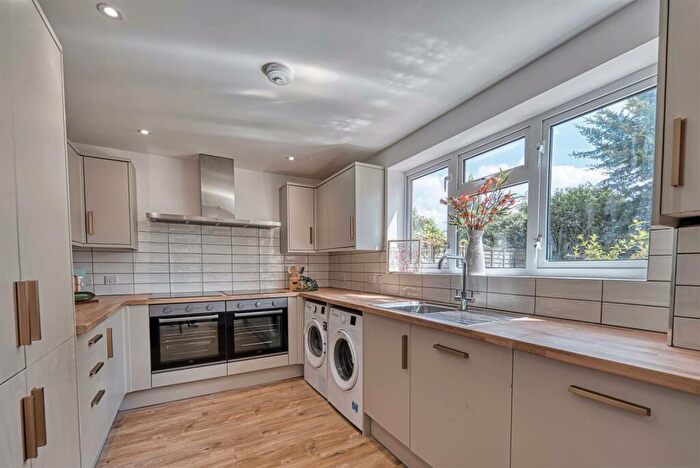 1 Bedroom Semi-Detached House To Rent In Alpha Road, Southville, BS3