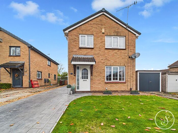 3 Bedroom Detached House For Sale In Aylesford Mount., Leeds, LS15