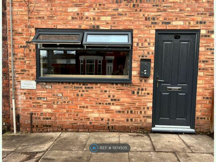 1 Bedroom Flat To Rent In A - Parrin Lane, Eccles, M30