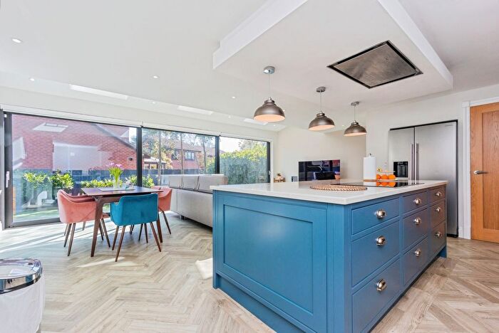 3 Bedroom Detached House For Sale In Fettler Close, Swinton, Manchester, Greater Manchester, M27