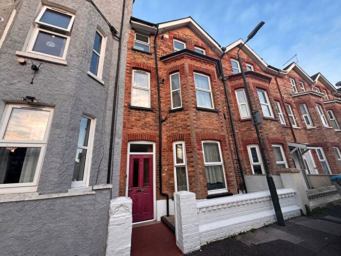 1 Bedroom Flat To Rent In St. Michaels Road, Bournemouth, BH2