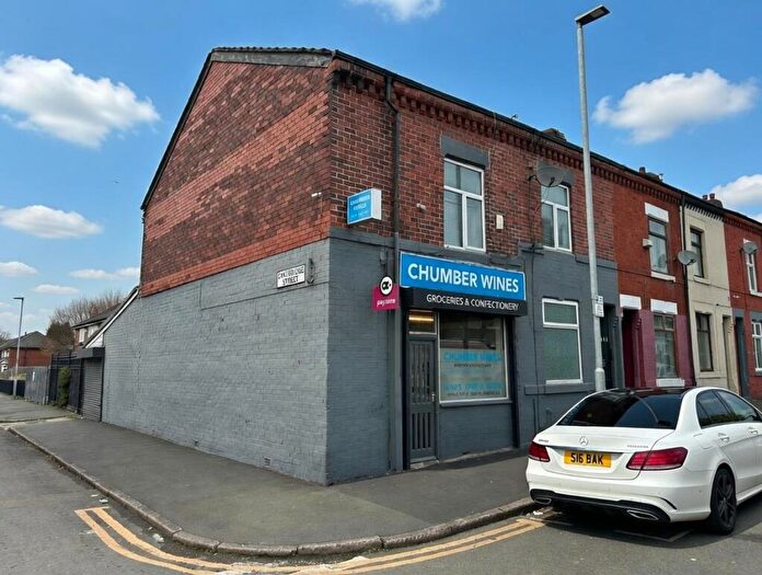 Town House To Rent In Schofield Street, Manchester, M11