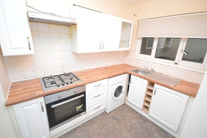 2 Bedroom Flat To Rent In Kingston Hill Avenue, Chadwell Heath, Romford, RM6