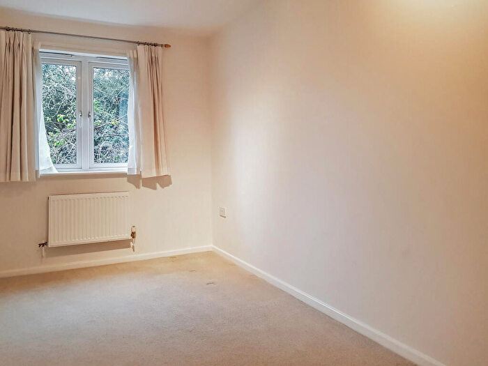 2 Bedroom Apartment To Rent In Savernake Street, Swindon, Wiltshire, SN1