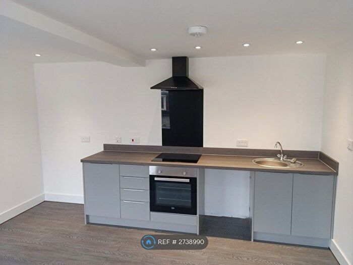 2 Bedroom Flat To Rent In St. James Street, Weston-Super-Mare, BS23