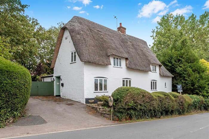 4 Bedroom Detached House For Sale In Bridge Street, Sturminster Newton, DT10