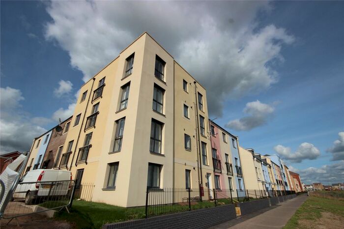 2 Bedroom Flat To Rent In Whitsun Leaze, Patchway, Bristol, South Gloucestershire, BS34