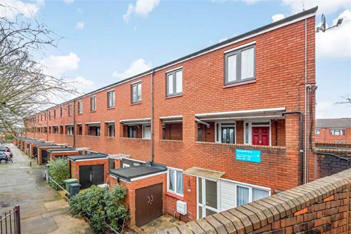 1 Bedroom Flat To Rent In Stoneycroft Close, Lee, SE12