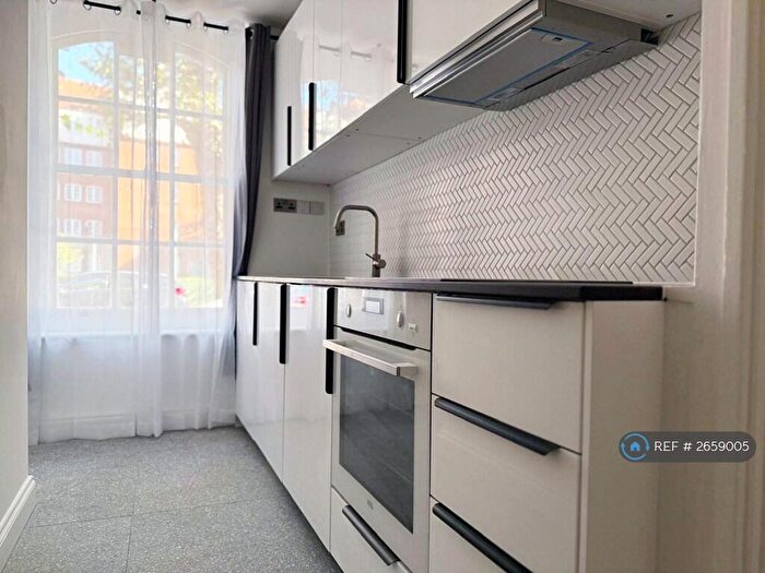 1 Bedroom Flat To Rent In Camlet St., London, E2