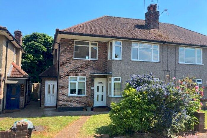 2 Bedroom Maisonette To Rent In Mount Court, West Wickham, BR4