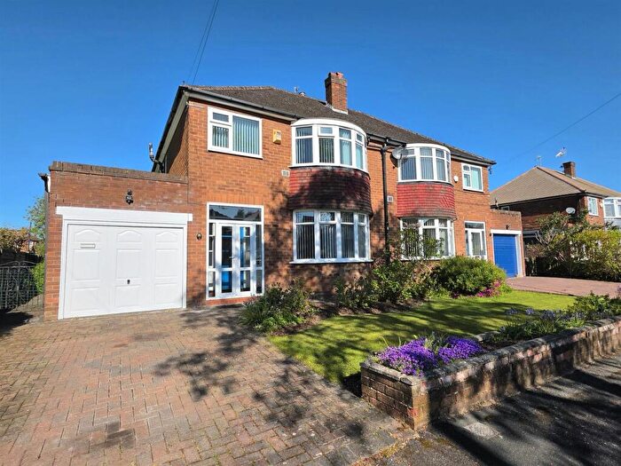 3 Bedroom Semi-Detached House For Sale In Lancelot Road, M22