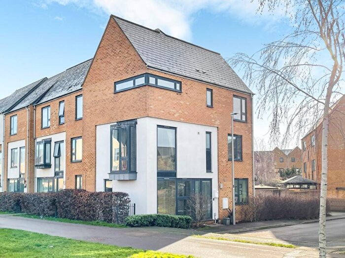 3 Bedroom End Of Terrace House For Sale In Loughborough Drive, Broughton, Milton Keynes, MK10