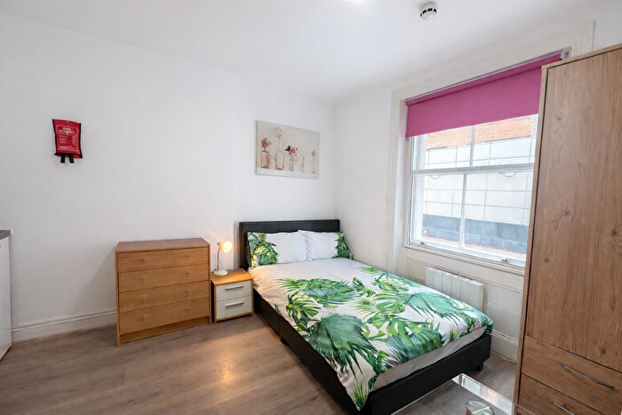 Studio To Rent In Cromwell Road, London, SW7
