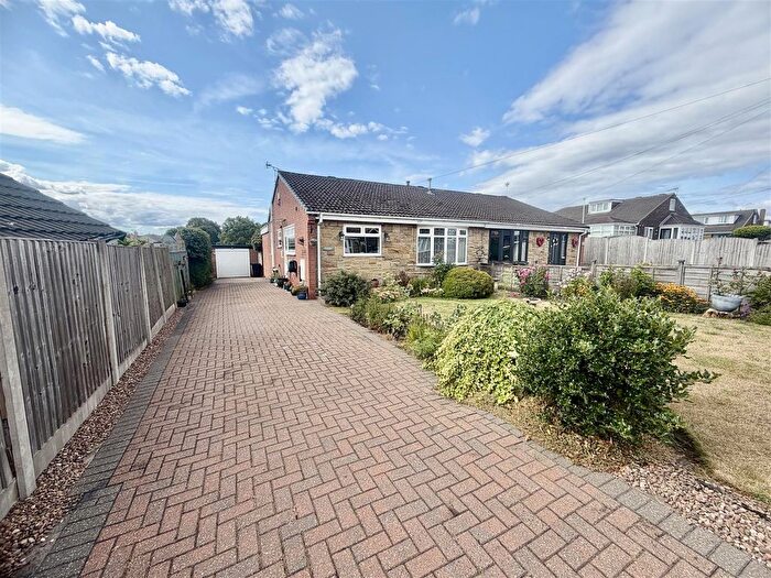 3 Bedroom Semi-Detached Bungalow For Sale In Ascot Road, Kippax, Leeds, LS25