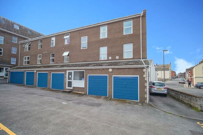 2 Bedroom Flat To Rent In St Johns Court - Weymouth Seafront, DT4
